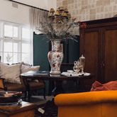 Lounge furniture and decor