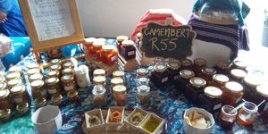 Jams mustard and spice