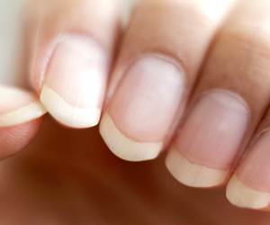 Vier stappe vir gesonder naels