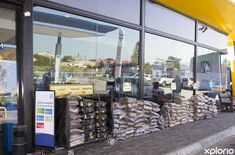 kleinmond_petrol_station_sasol_service_station_fire_wood_availablity_1532698345