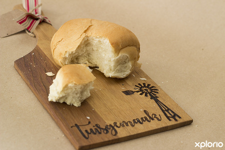 kleinmond_speciality_store_kleinmond_laser_cutting_bread_board_1534168385