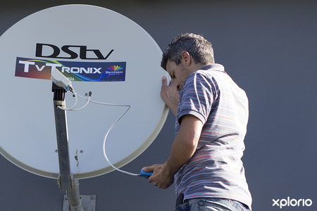 pringle_bay_home_television_dstv_tv_tronix_alligning_dish_1534513539