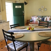 Golden Delicious living area