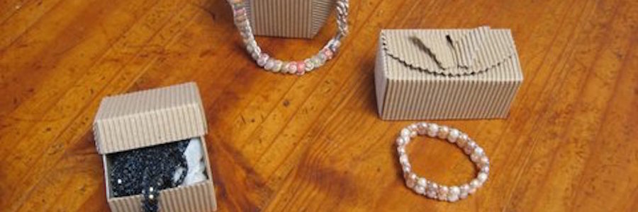 K_K_Novelty_boxes_contents_1535898780