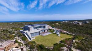 6 Bedroom Property (House/Villa) For Sale