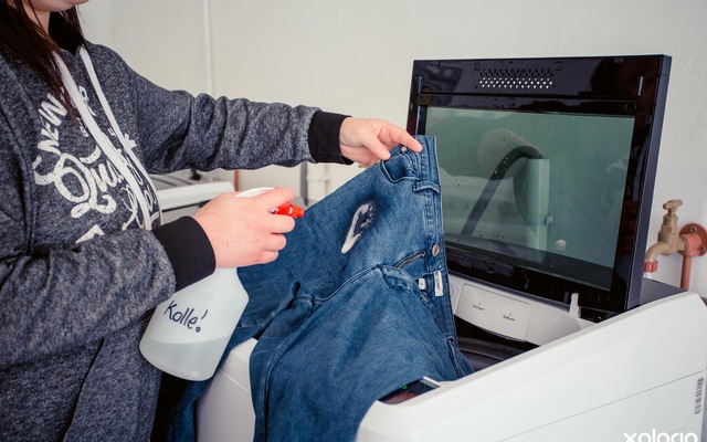 Sea_Front_Laundry_and_Alterations_treating_stains_1531126695_1541162220