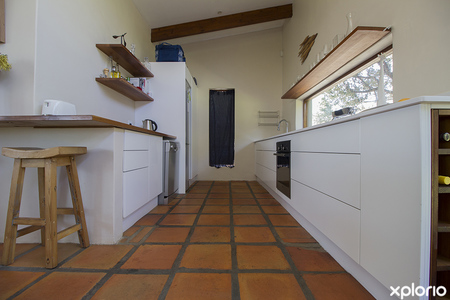 pringle_bay_home_renovation_pfc_kitchen_cupboard_design_white_cupboards_1658495204