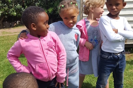 PK_Look_at_us_Nelisa_1542040006