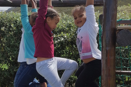 PK_look_at_us_1542040007