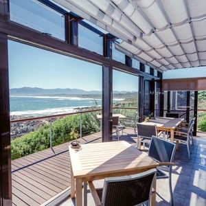 Cliff_lodge_breakfast_deck_1522322748_1543239361