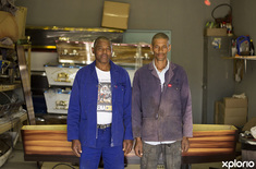 napier_funerla_services_njr_begrafnisdienste_team_making_coffins_1544605818