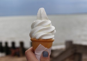 R5 Donation to the firefighters for every ice-cream sold!