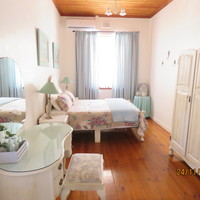 Town and Country Apartment