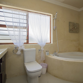 Large self-catering unit bathroom