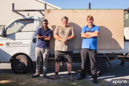 struisbaai_charlies_transport_movers_team_1549616163