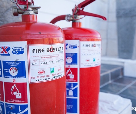 struisbaai_fire_busters_cape_extinguisher_1550237790
