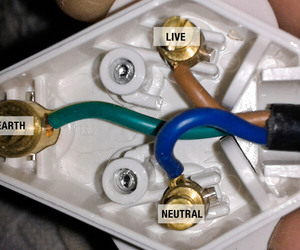 DIY: How to wire a plug