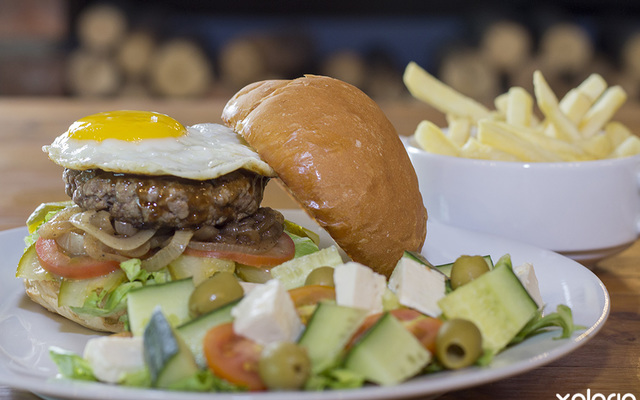 stanford_coffee_shop_cafe_stanford_agri_coffee_shop_beef_burger_1548836682_1554277493