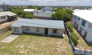 R2,590,000 | 4 Bedroom House for Sale in Arniston