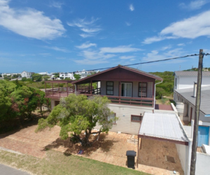R2,300,000 | 5 Bedroom House for Sale in Arniston