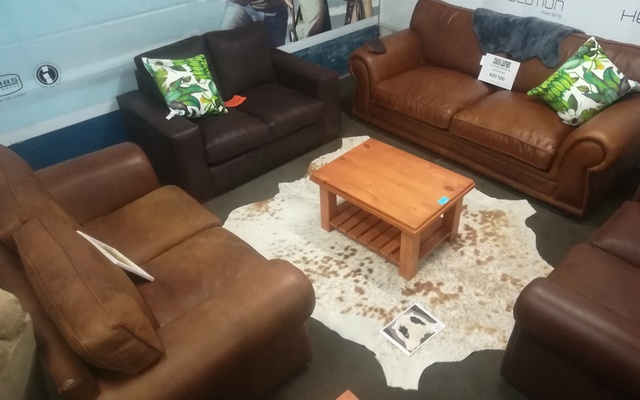 LEATHER_COUCHES_1554807302