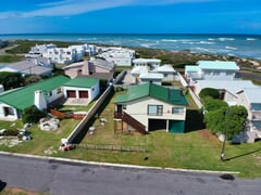 R1 675 000 - Two Storey Holiday Cottage For Sale