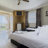 Gansbaai - On The Rocks B&B - Bedroom