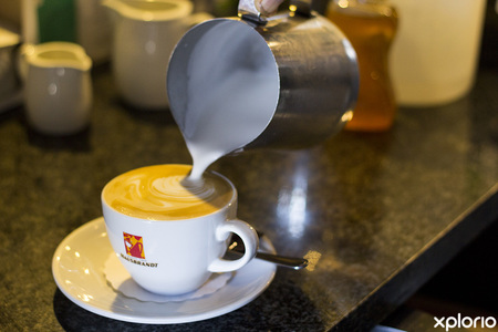 bradasdorp_restaurant_art_gallery_gift_shop_bredasdorp_square_making_cuppachino_1556187542