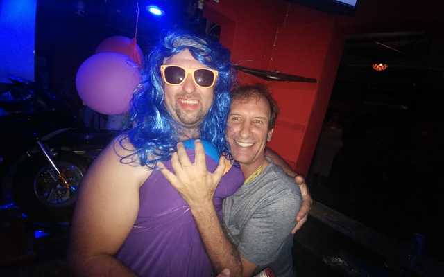 Friends Pub - Cross Dress Party