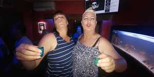 Friends Pub - Cross Dress Party