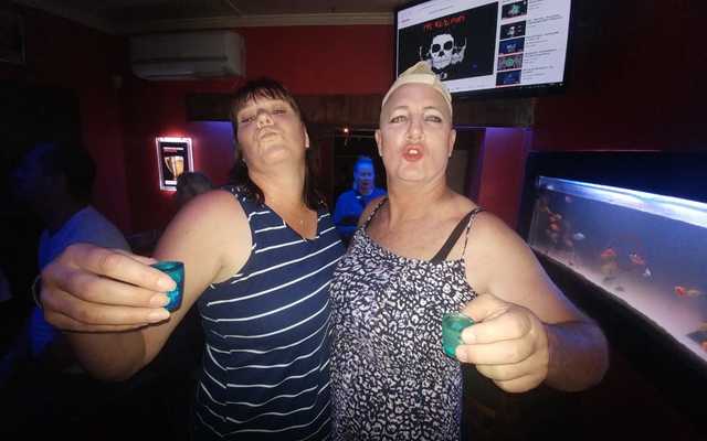 Friends Pub - Cross Dress Party