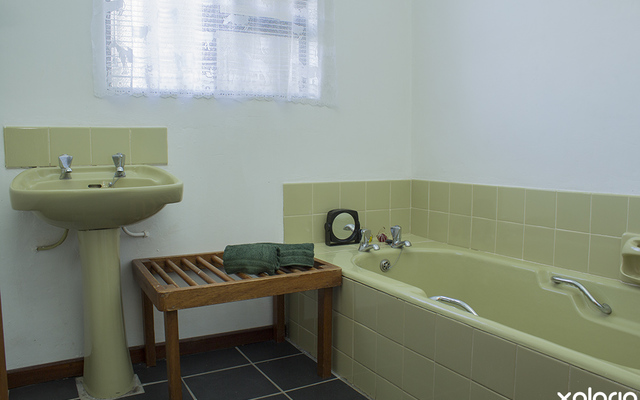 kleinmond_accomodation_the_wild_fig_bathroom_1532345174_1558518854