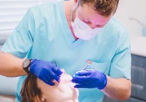 Dr Righardt van Huyssteen and his dental services