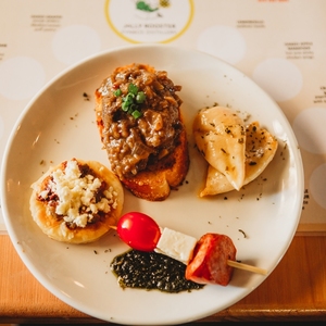 Jolly_Rooster_229__1561455184