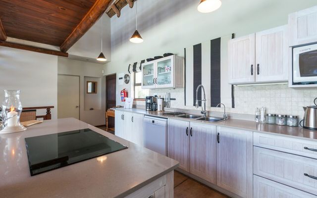 Kichen_area_1562085328