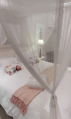 Whale_Huys_Gansbaai_Master_Bedroom_1562134285