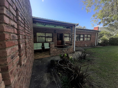 4 Bedroom House For Sale in Bredasdorp | R1,650,000