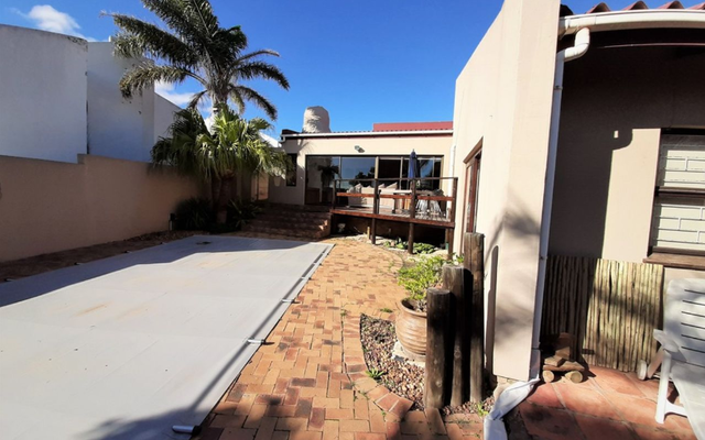 seeff_bredasdorp_3_bedroom_house_outside_view_of_the_house_1562316651