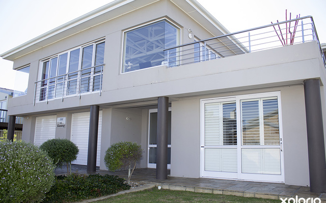 kleinmond_accomodation_holiday_scapes_luxuary_home_outside_view_1534924176_1562331165