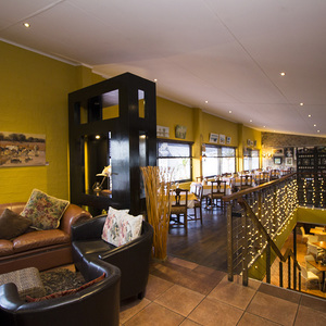 pringle_bay_restaurants_365_bistro_interior_1538481897_1565011574