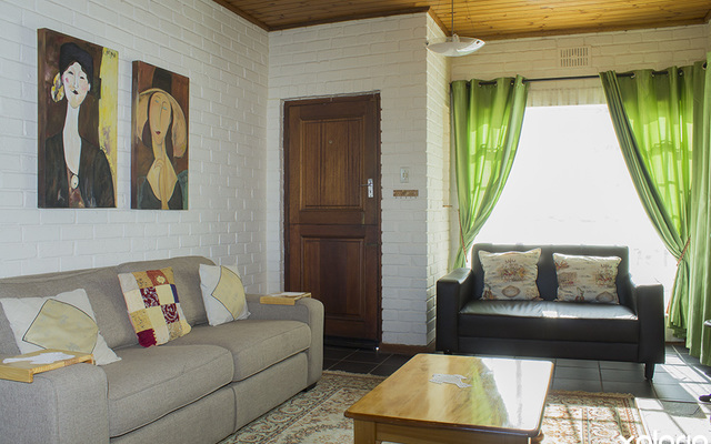 kleinmond_accomodation_the_wild_fig_living_area_house_one_1532345143_1566830467