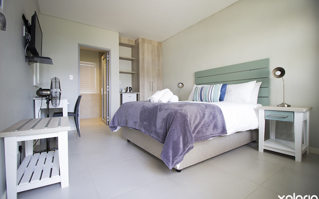 kleinmond_accommodations_kleinmond_lodge_double_room_1552392689_1567001070
