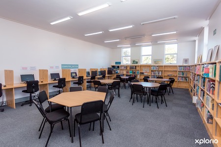 Kleinmond_public_library_computer_room_1530081728_1568965736