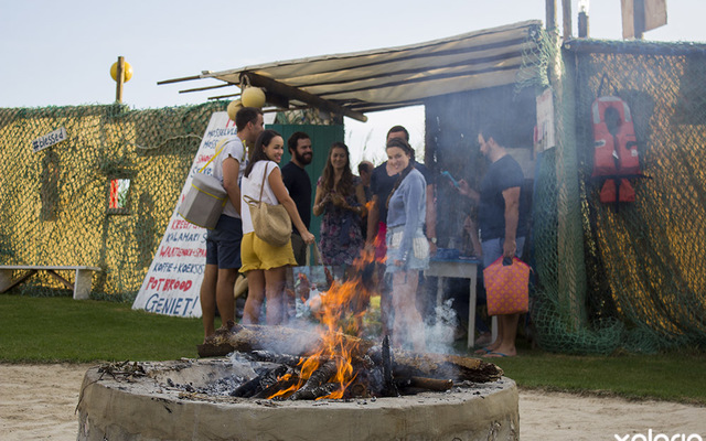 hermanus_restaurant_de_vette_mossel_arriving_clients_1551175412_1570772788
