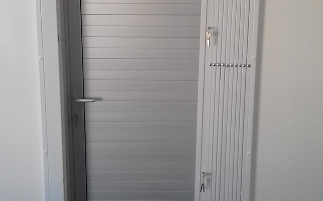 Retractable Security Door 2