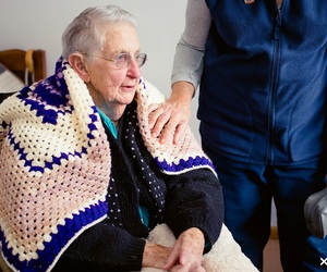 Tips for reducing loneliness in elders this festive season