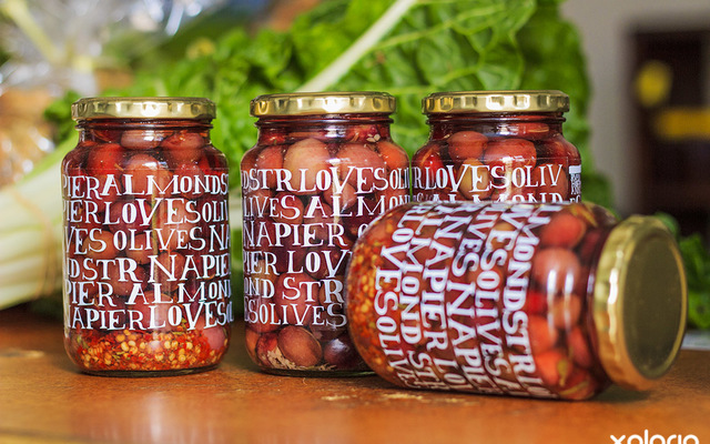 napier_specility_shops_die_melkstal_olives_1575442840