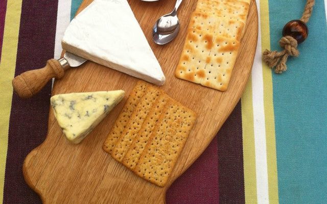 404927_330787560299263_2132346667_n_1575458090