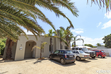 hermanus_doctors_righardt_van_huyssteen_outsdie_view_1580309744