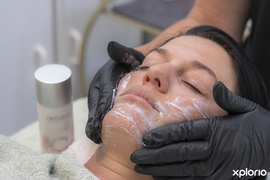 The Importance of Using a Professional Skincare Therapist